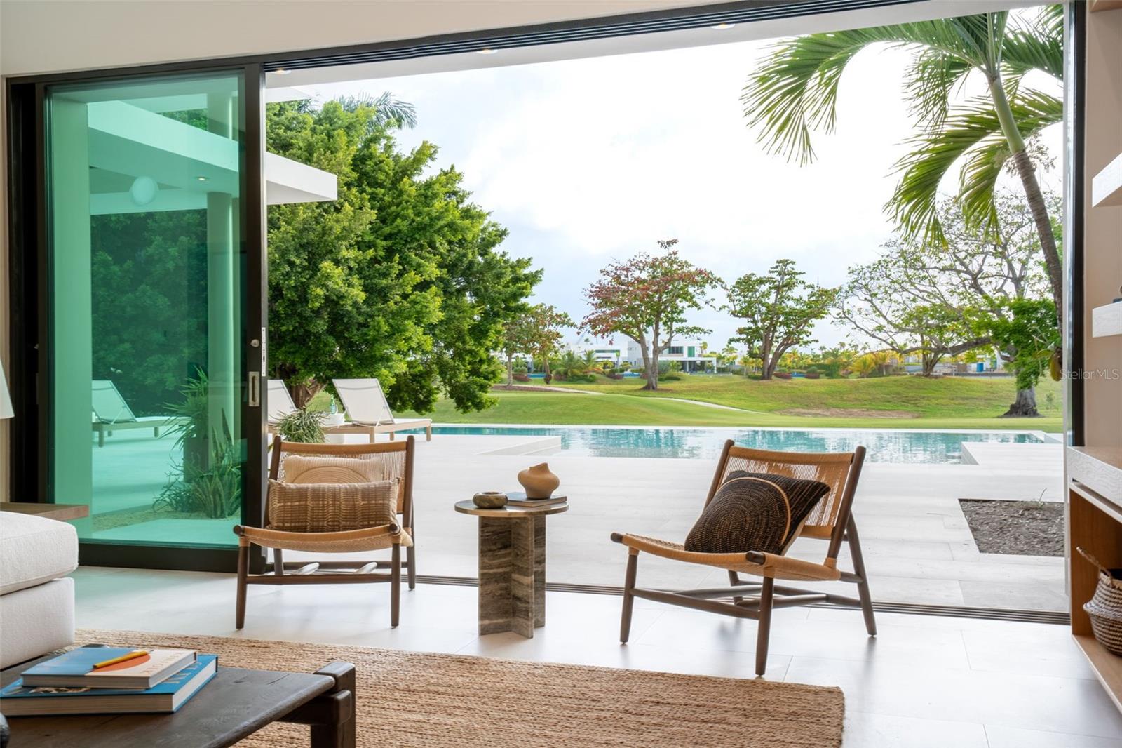 DORADO COUNTRY ESTATES - Residential