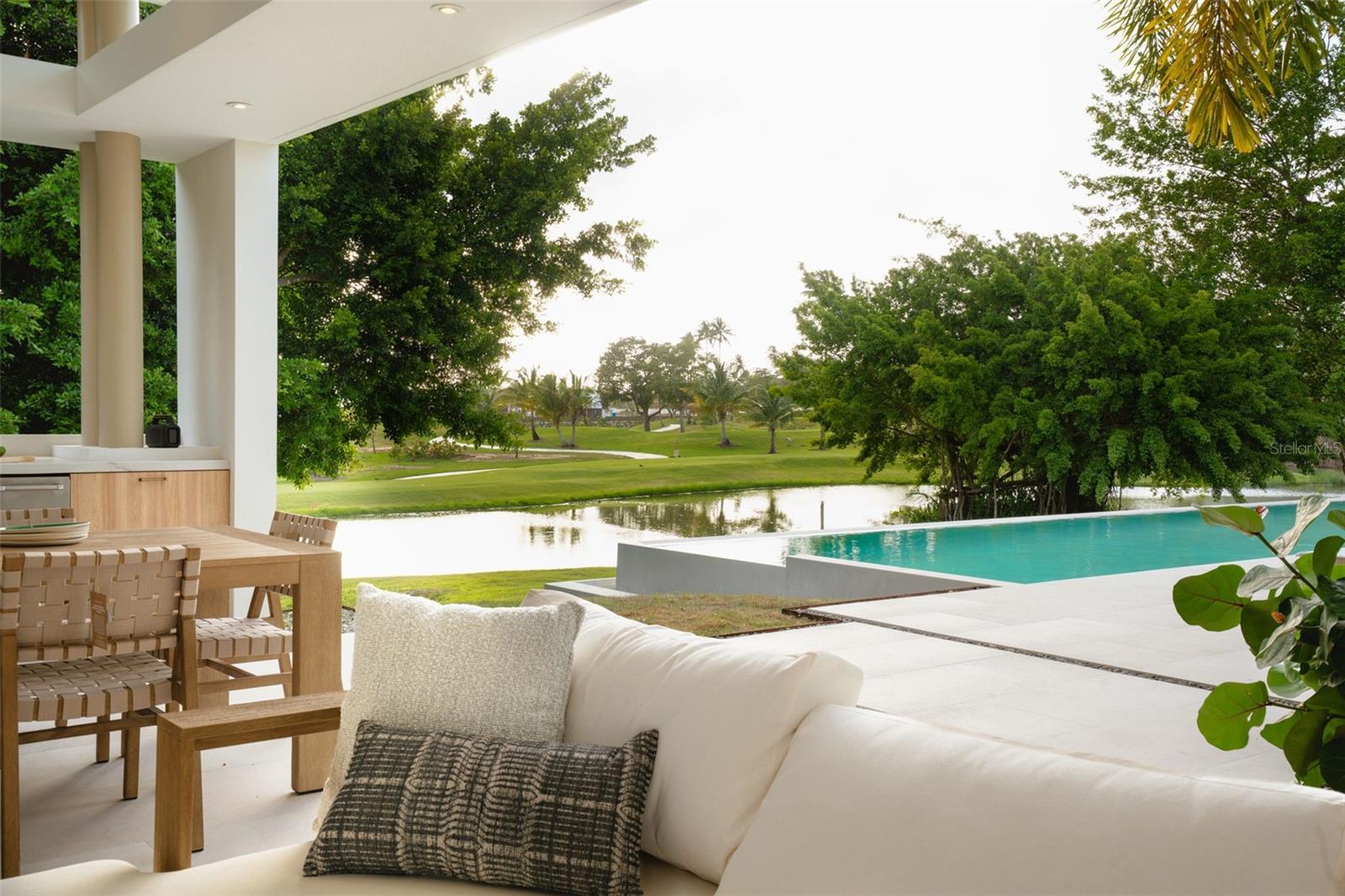 DORADO COUNTRY ESTATES - Residential