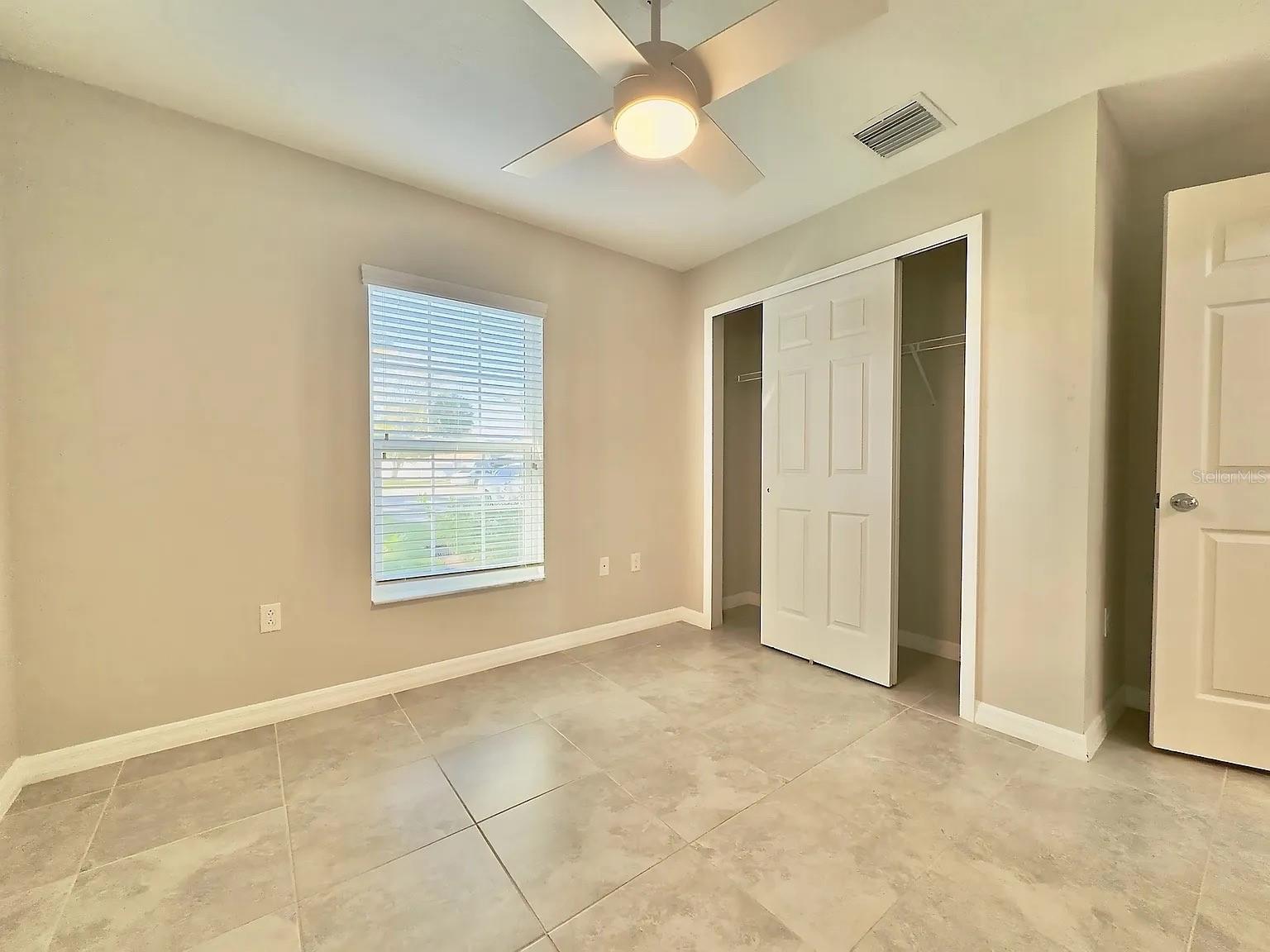 04 FAIRWAYS - Residential Lease