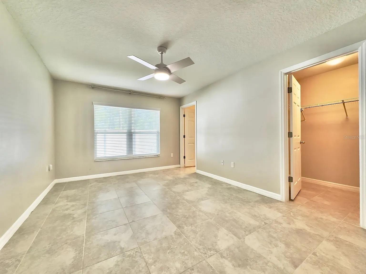 04 FAIRWAYS - Residential Lease