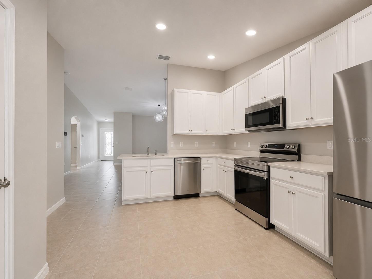 04 FAIRWAYS - Residential Lease