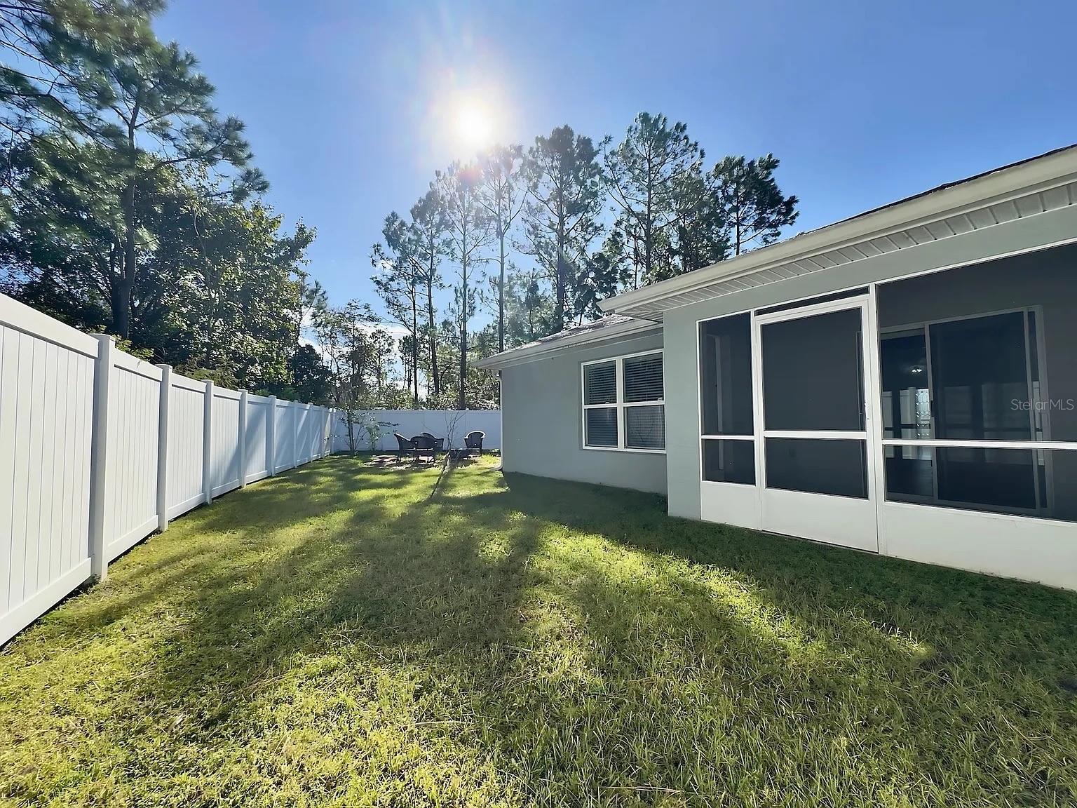04 FAIRWAYS - Residential Lease