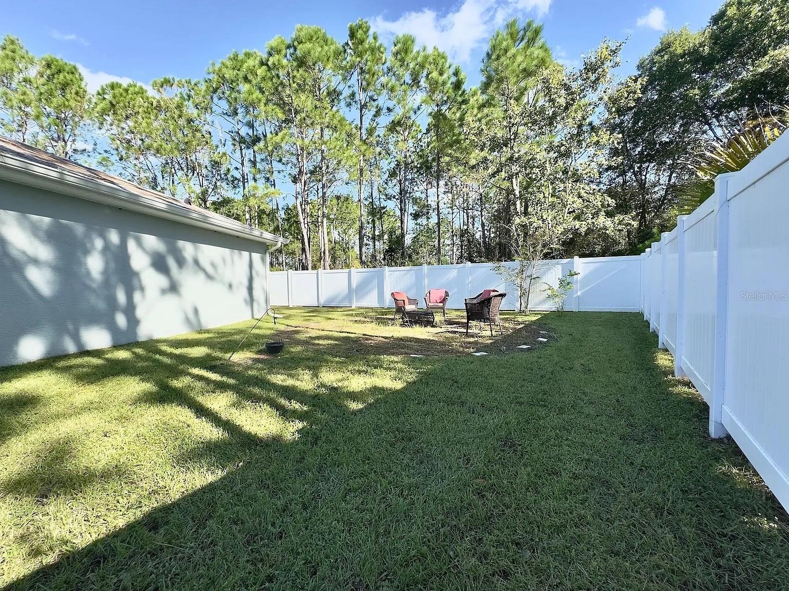 04 FAIRWAYS - Residential Lease