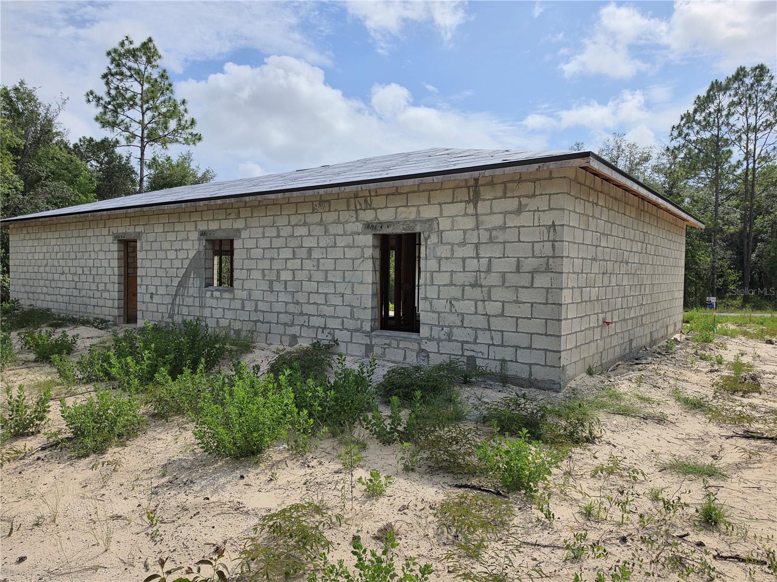 ROYAL HIGHLANDS - Residential