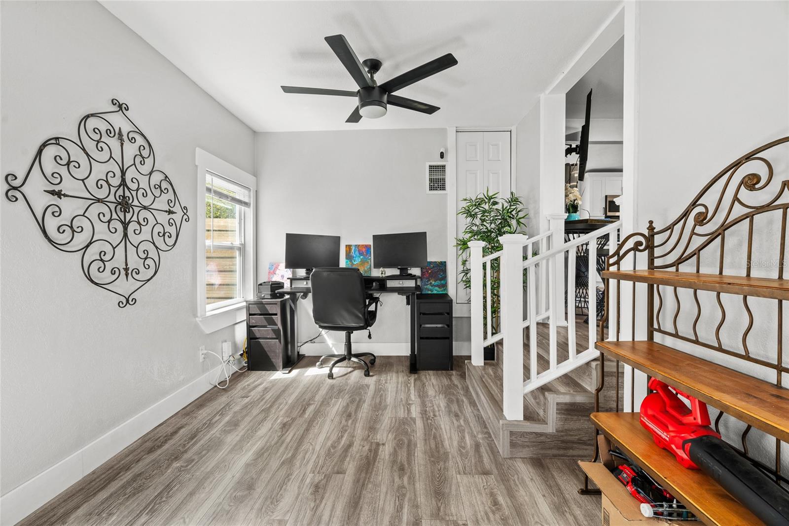 ARMSTRONG ACRES - Residential