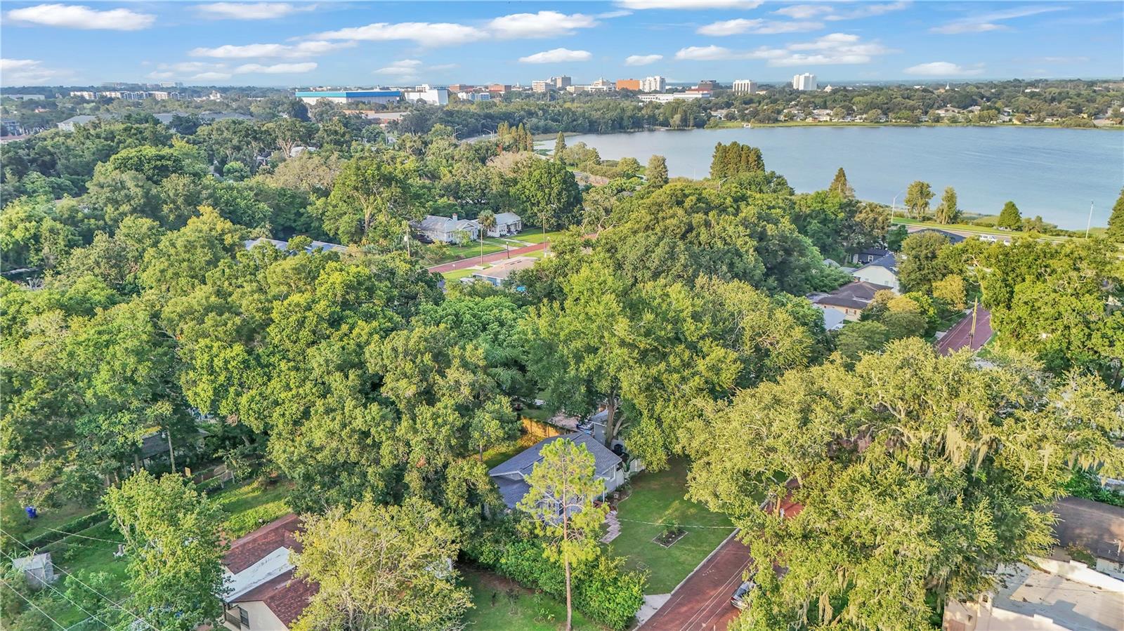 LAKE HUNTER TERRACE - Residential