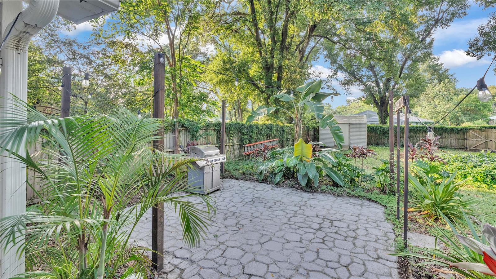 LAKE HUNTER TERRACE - Residential