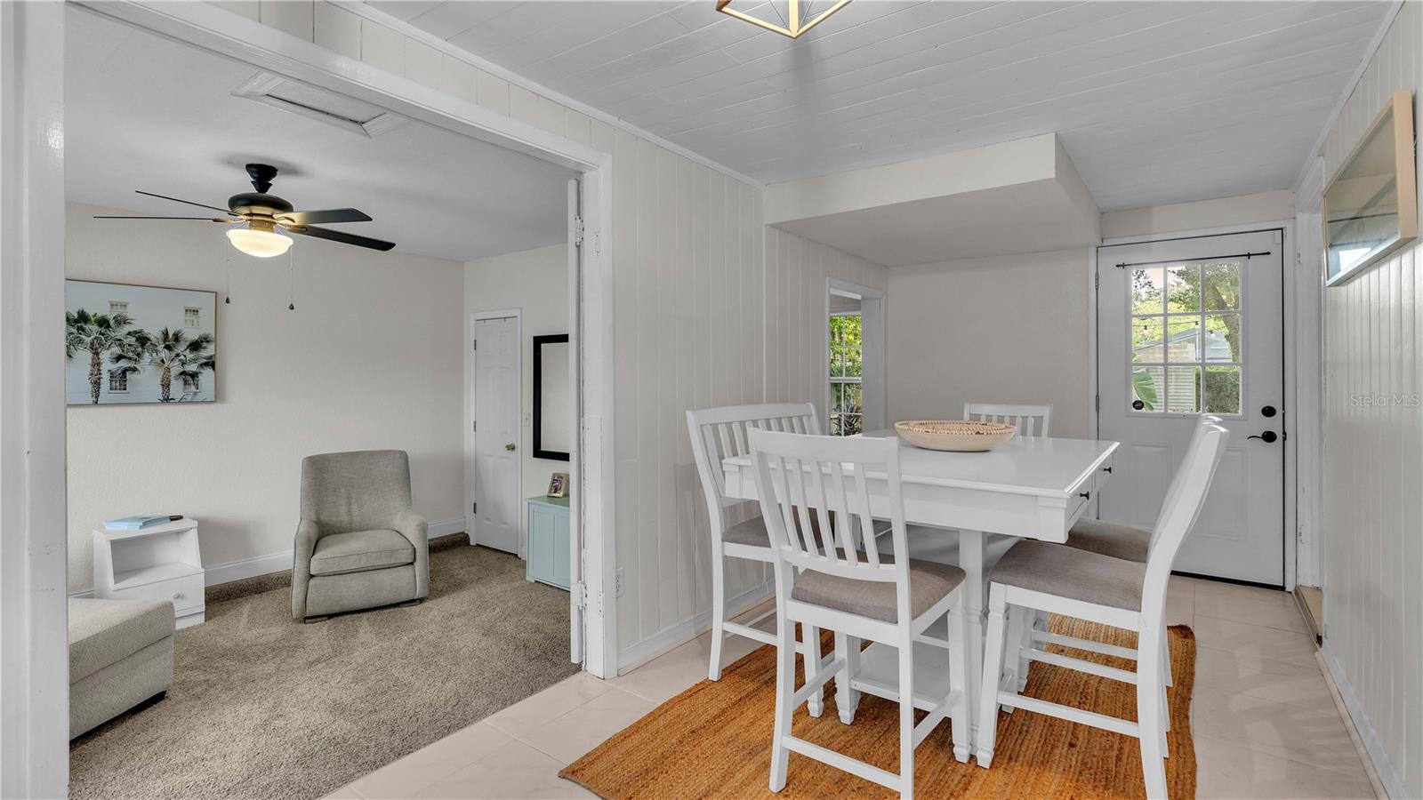 LAKE HUNTER TERRACE - Residential