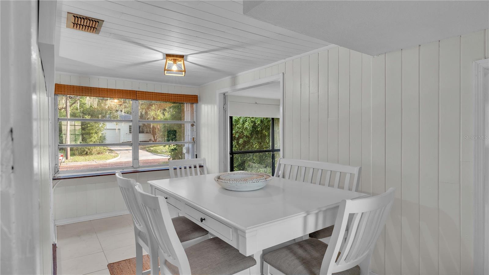 LAKE HUNTER TERRACE - Residential