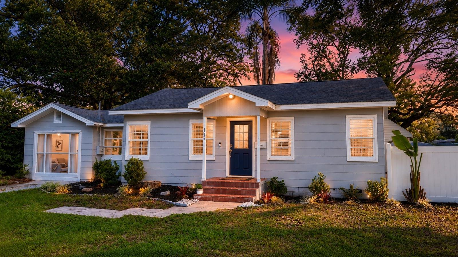 LAKE HUNTER TERRACE - Residential