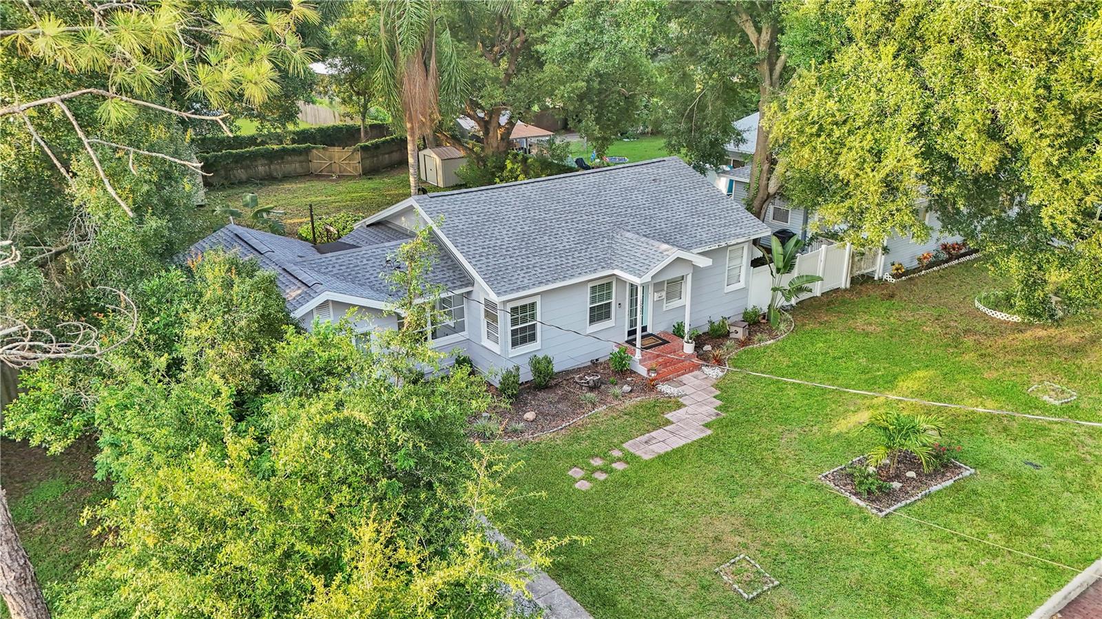 LAKE HUNTER TERRACE - Residential