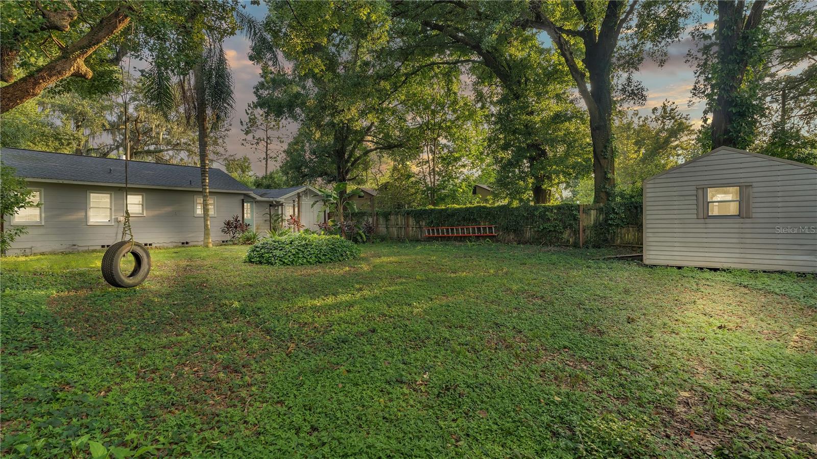 LAKE HUNTER TERRACE - Residential