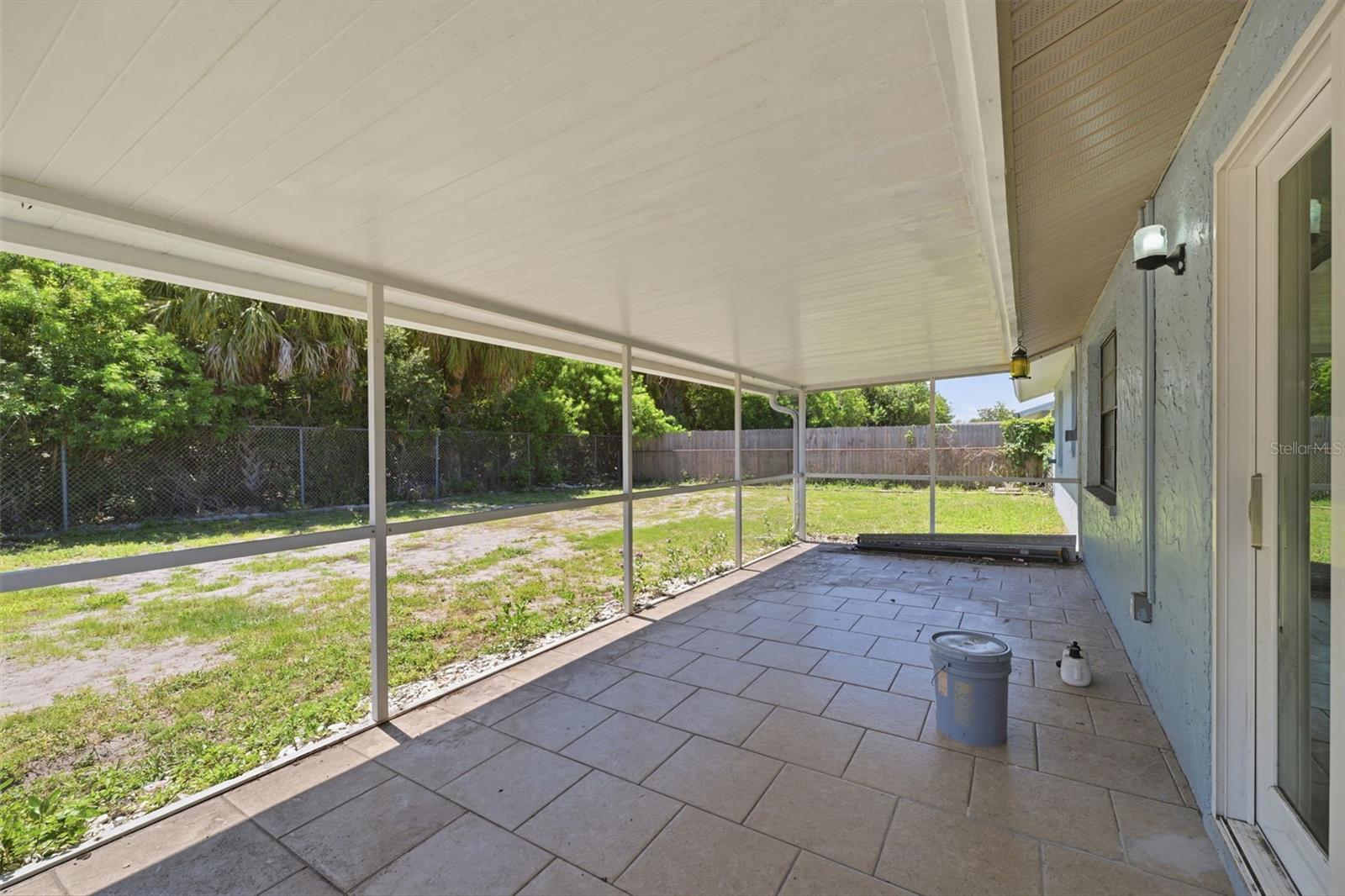 LEISURE BEACH - Residential