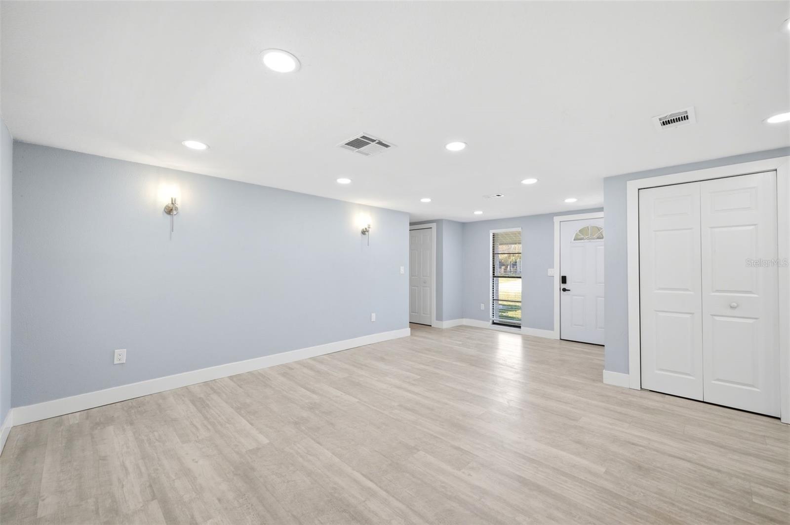 LEISURE BEACH - Residential