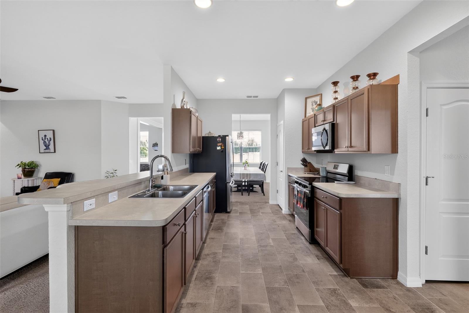 ESTATES/SIXTY TR E - Residential