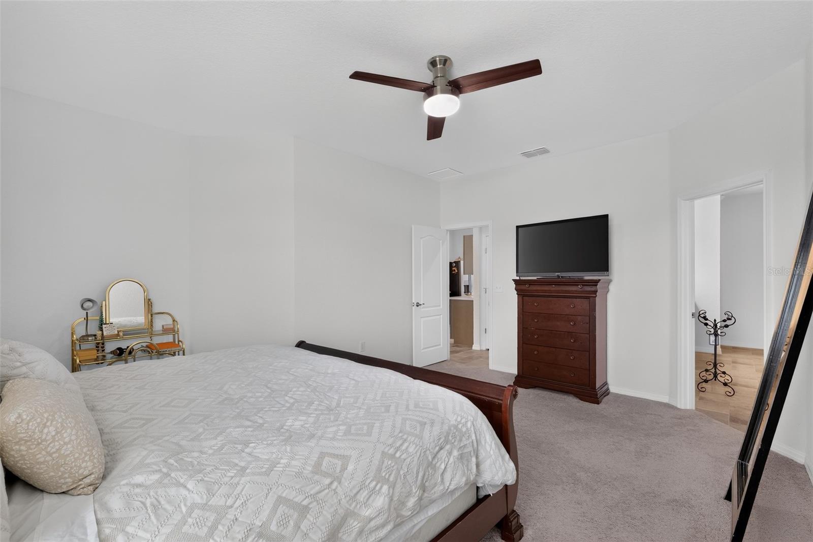 ESTATES/SIXTY TR E - Residential