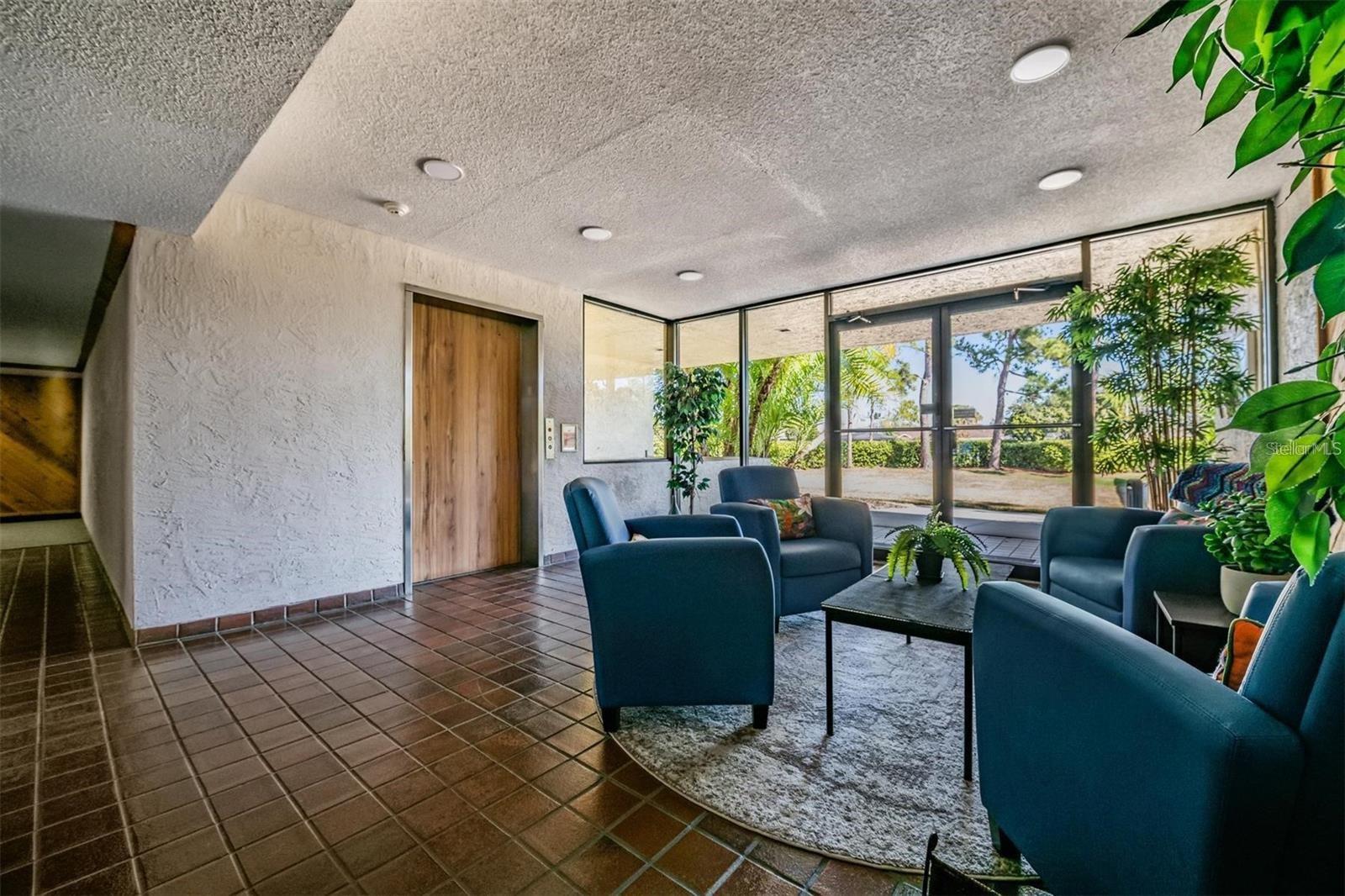 THE TOWERS AT CARROLLWOOD VILL - Residential Lease