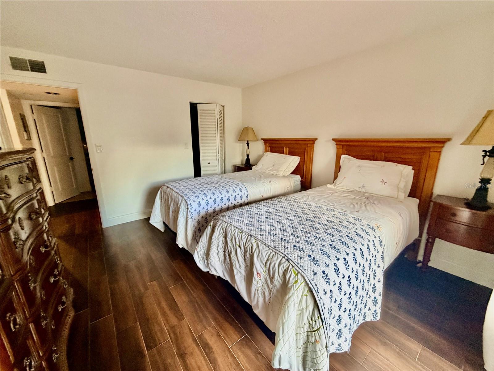 THE TOWERS AT CARROLLWOOD VILL - Residential Lease