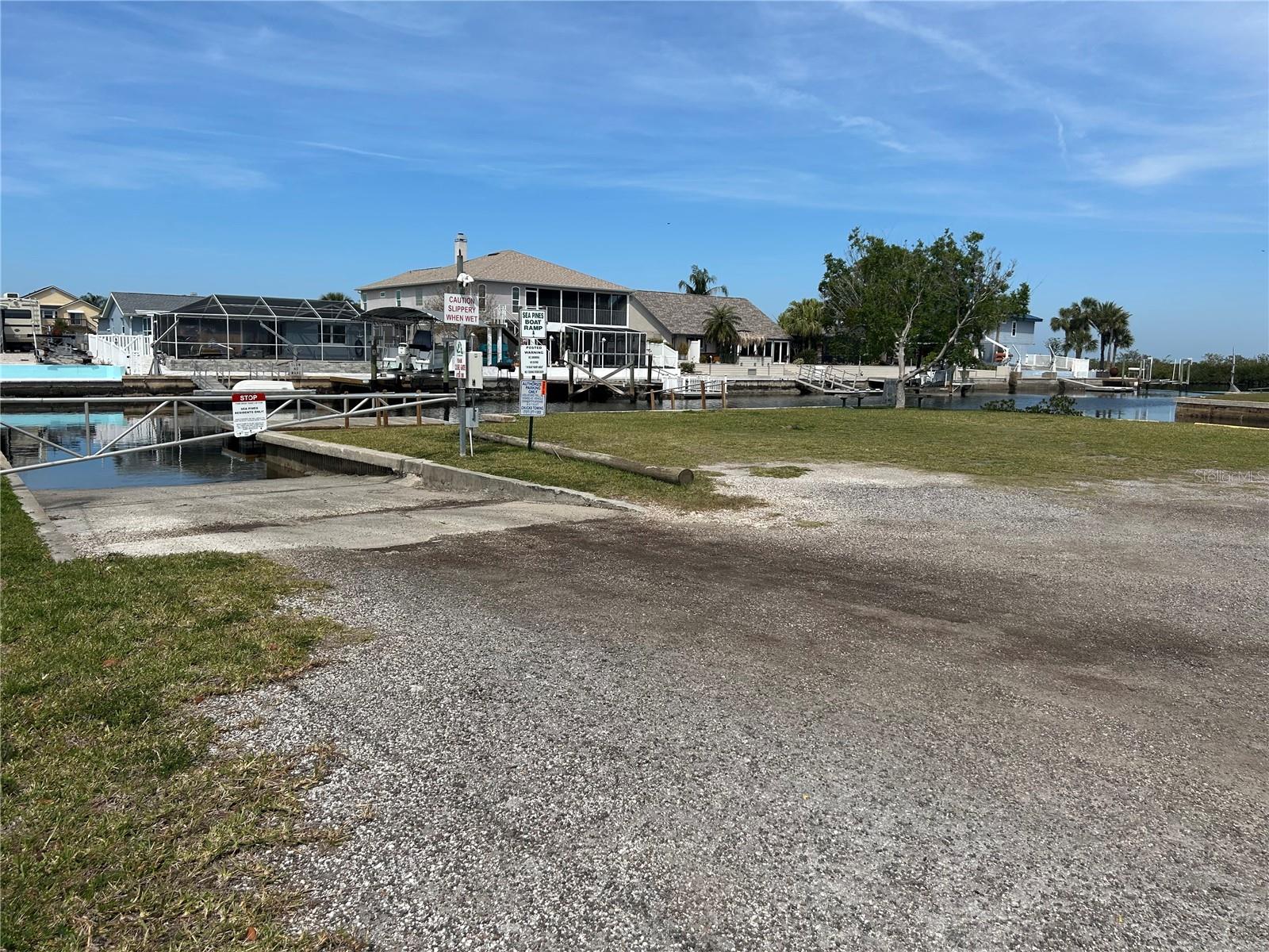 SEA PINES - Land
