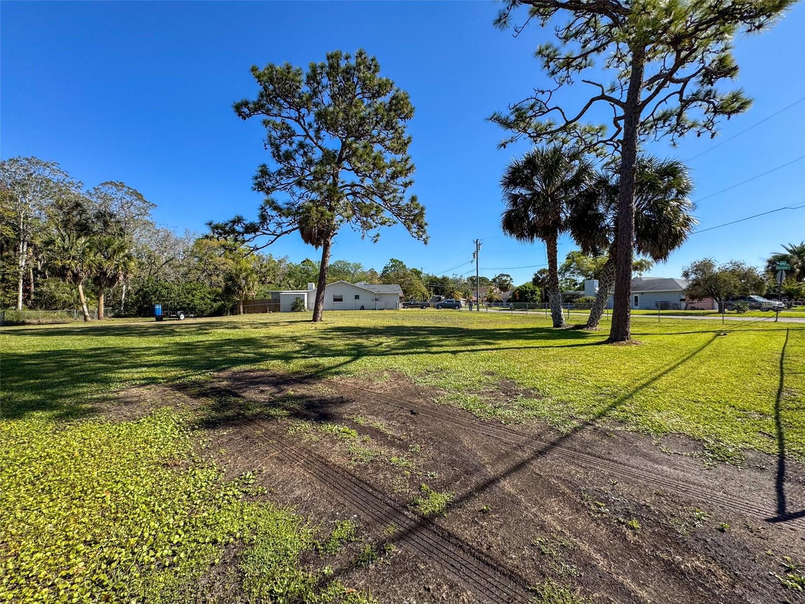 SEA PINES - Land