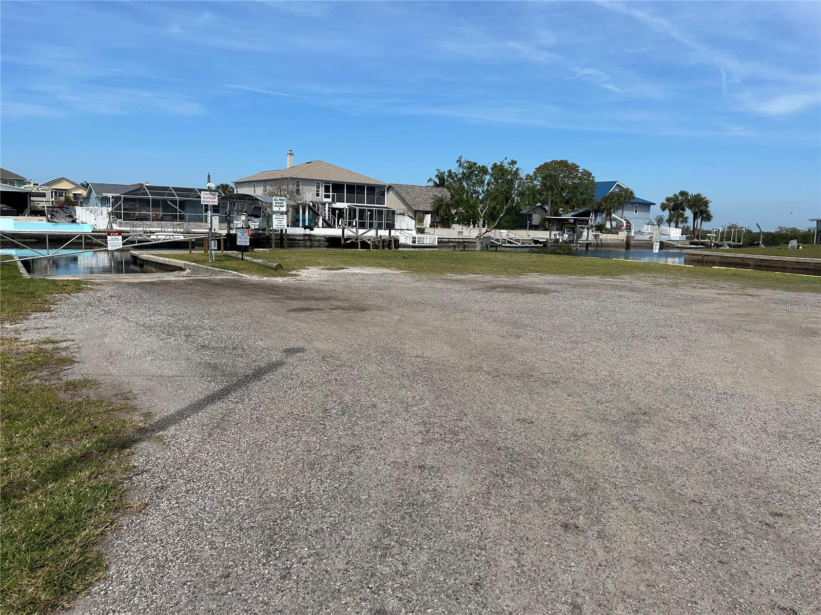 SEA PINES - Land