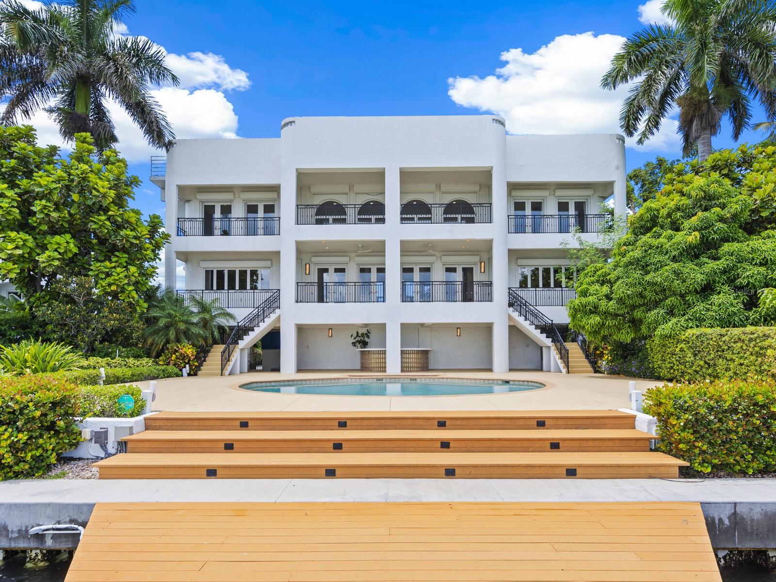 BAY ISLAND - Residential