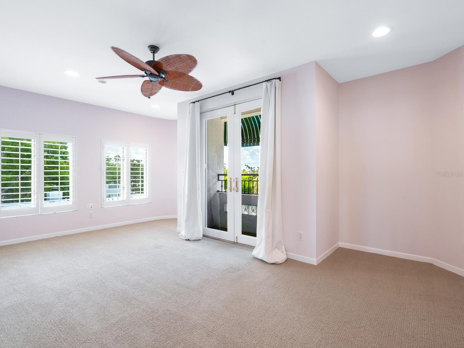 BAY ISLAND - Residential