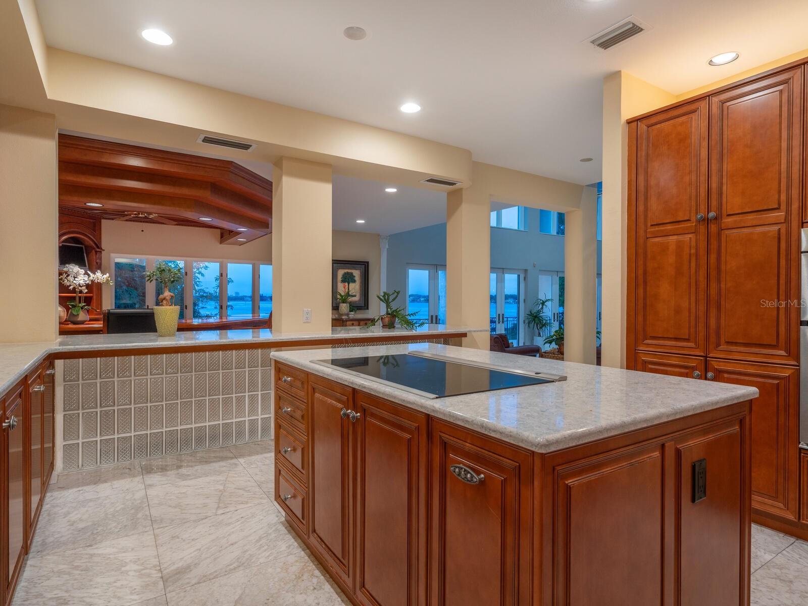 BAY ISLAND - Residential