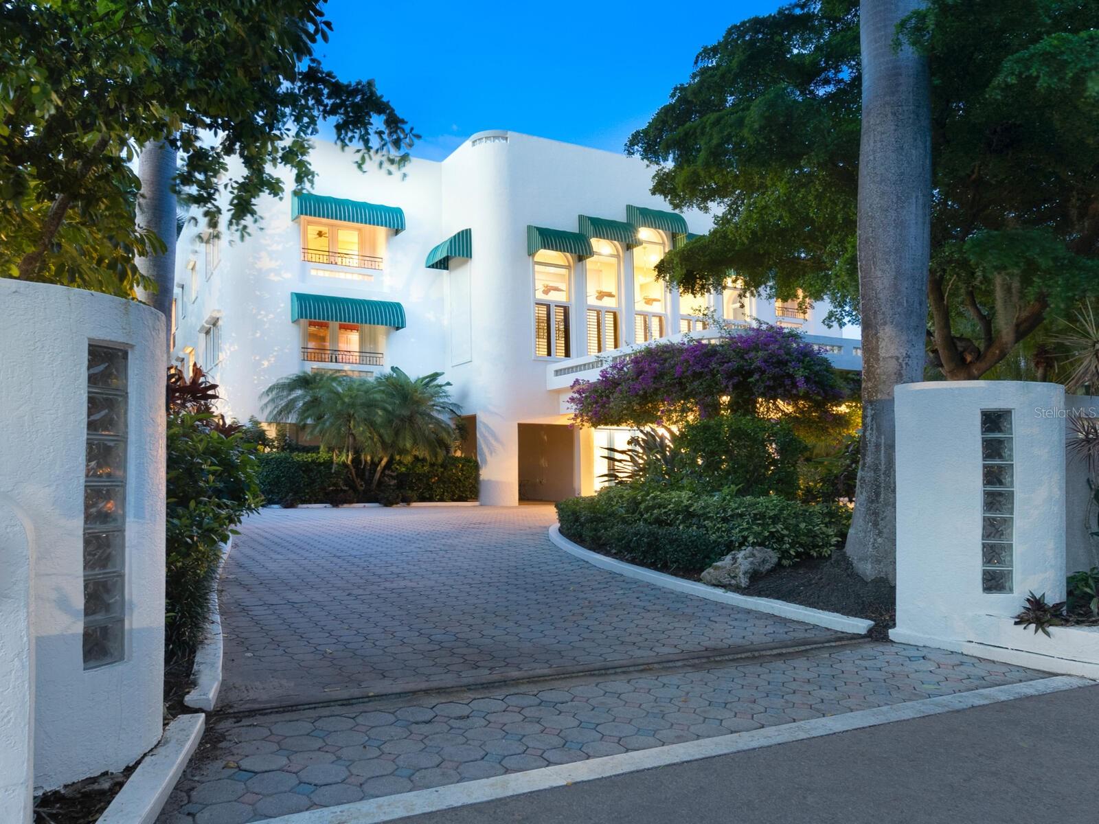BAY ISLAND - Residential