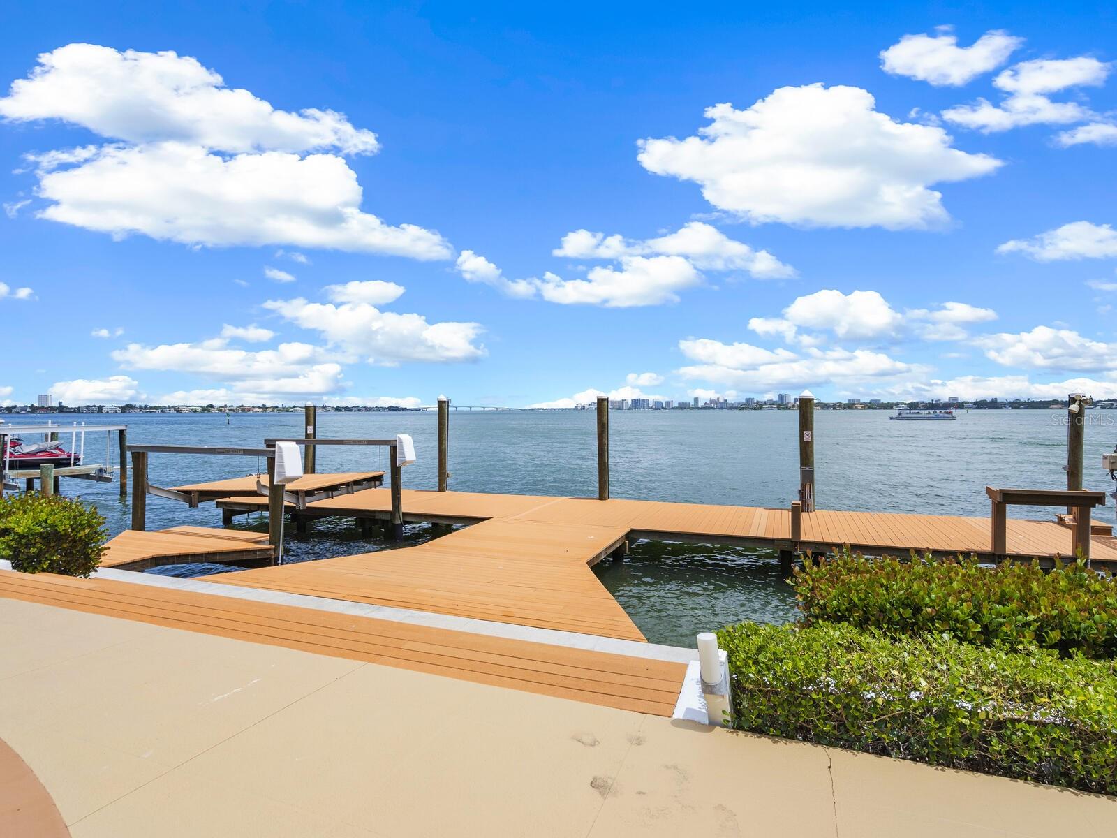 BAY ISLAND - Residential