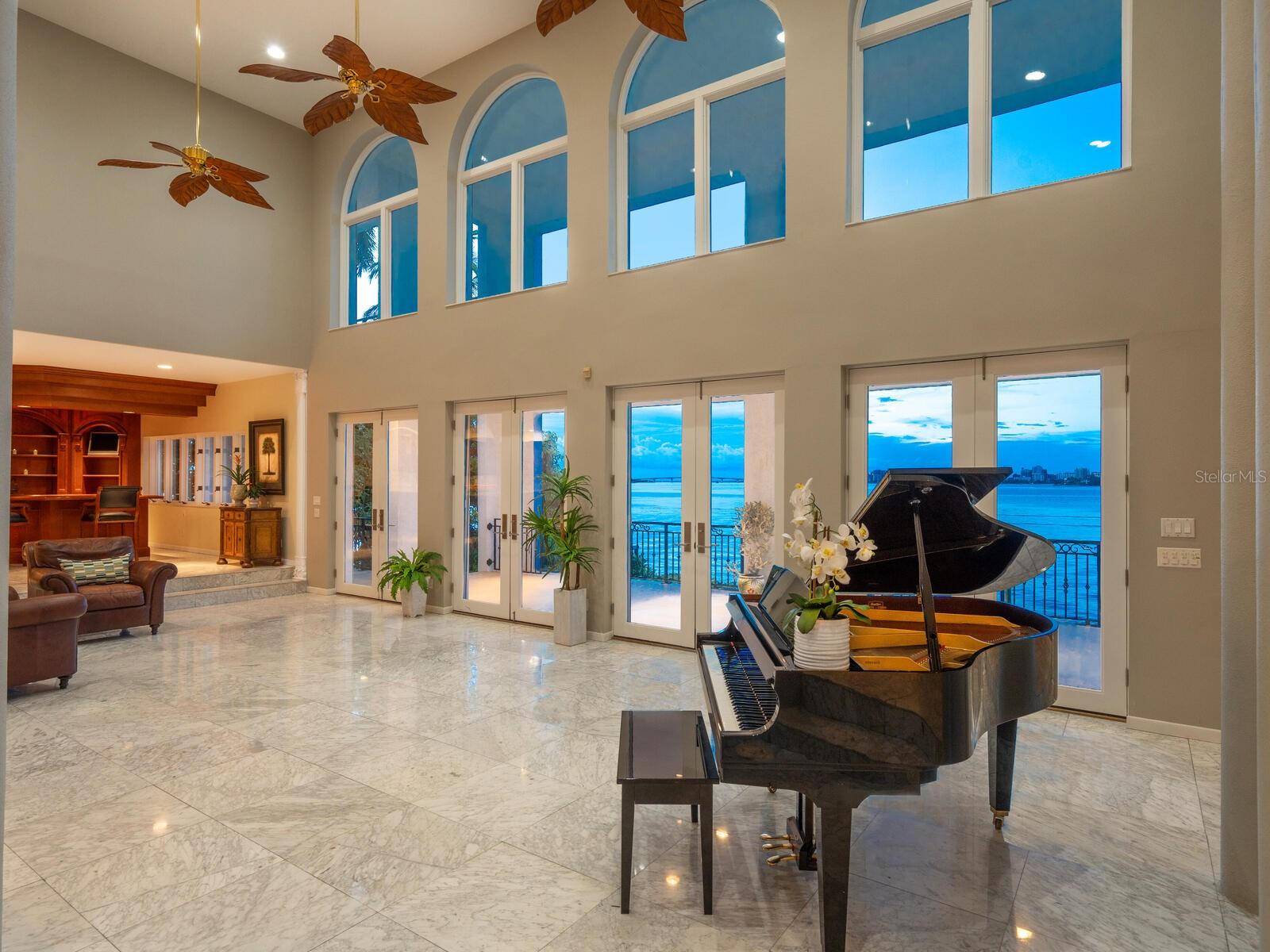 BAY ISLAND - Residential