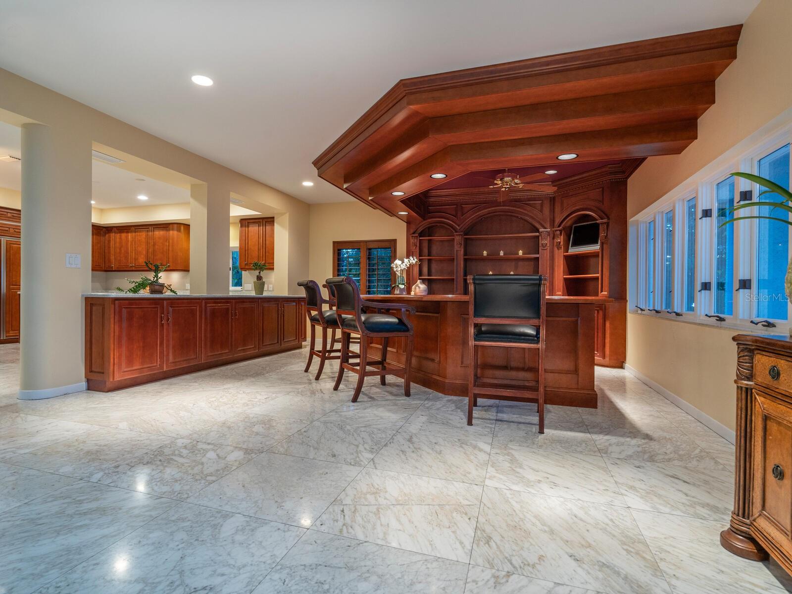 BAY ISLAND - Residential