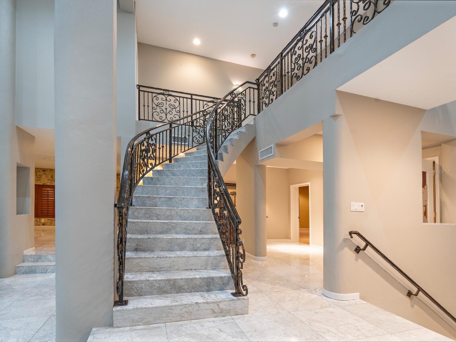 BAY ISLAND - Residential