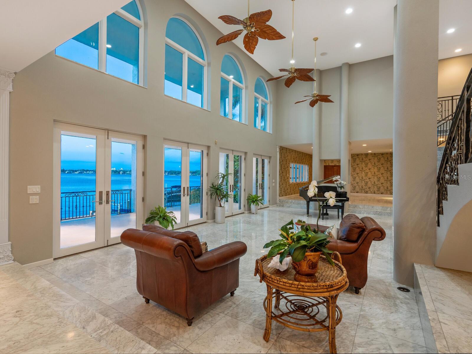 BAY ISLAND - Residential