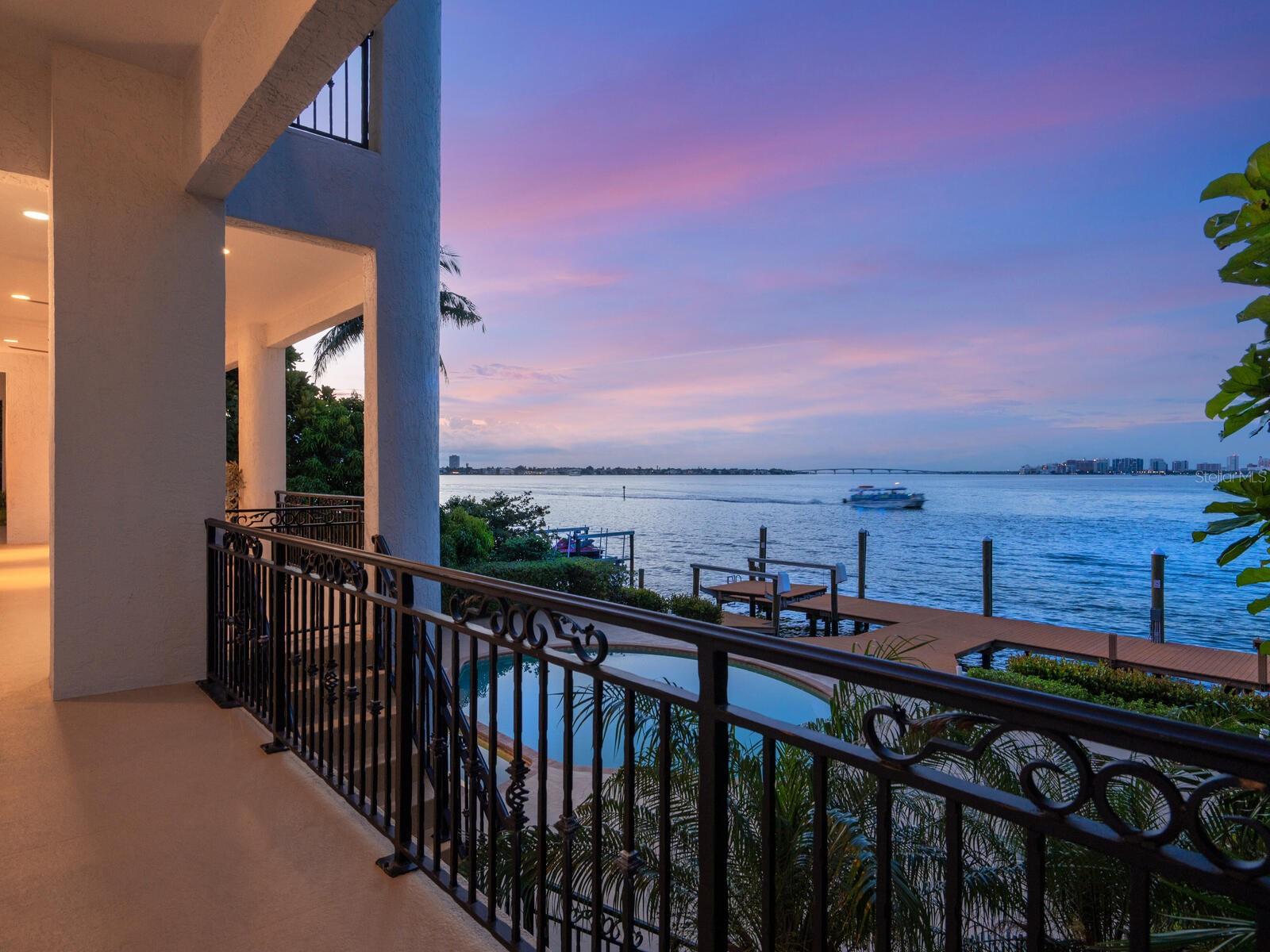 BAY ISLAND - Residential