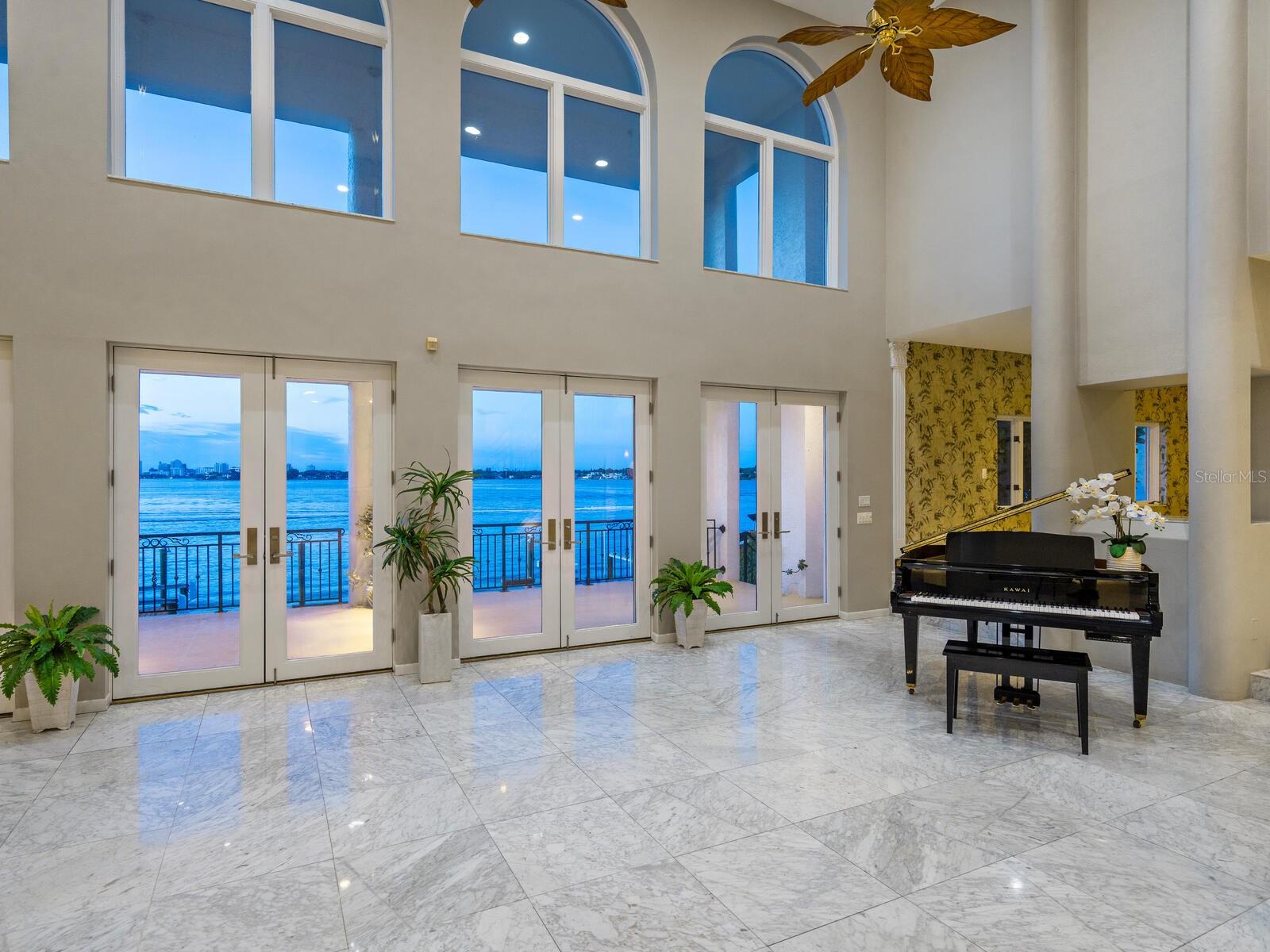 BAY ISLAND - Residential