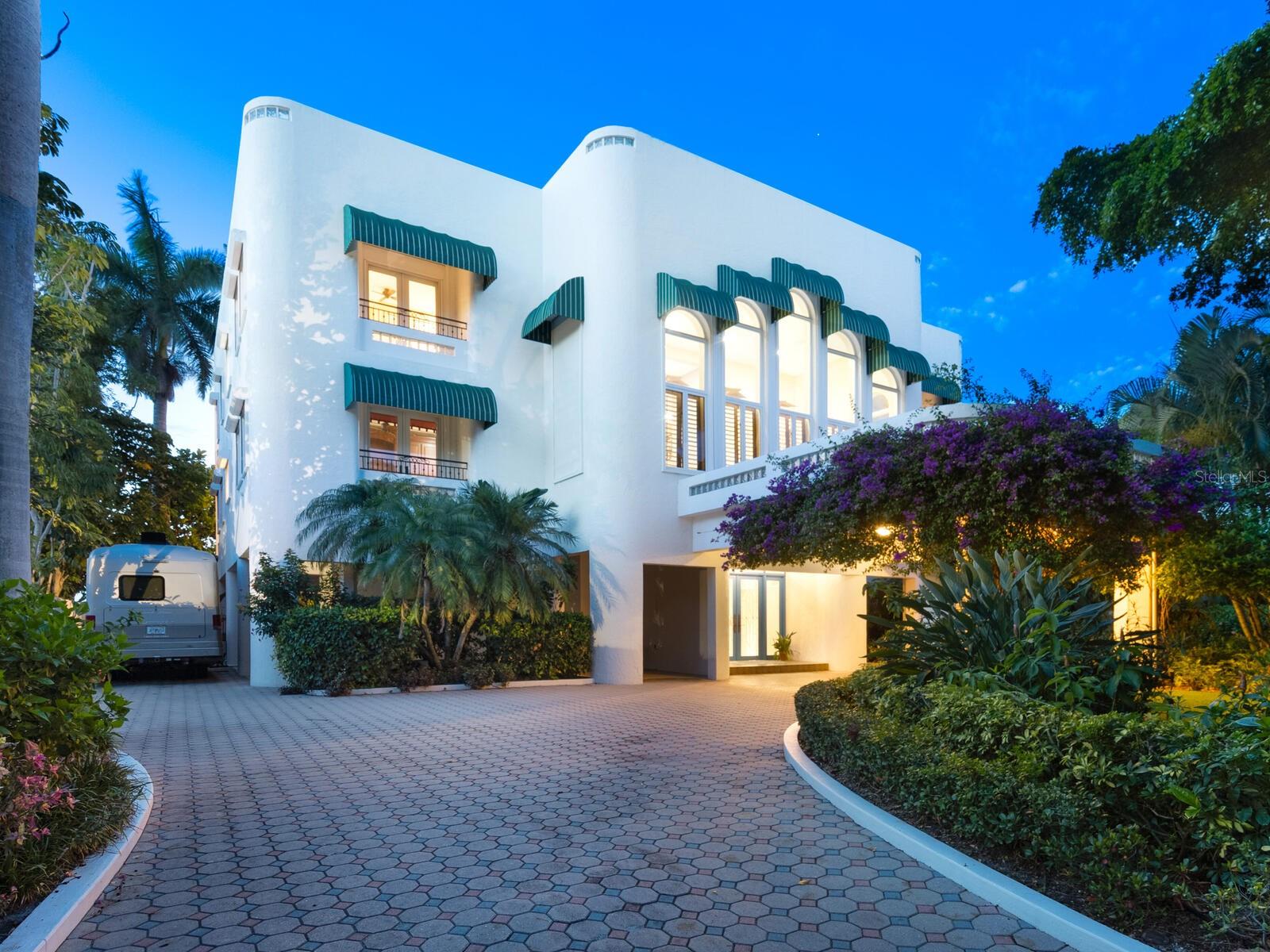 BAY ISLAND - Residential