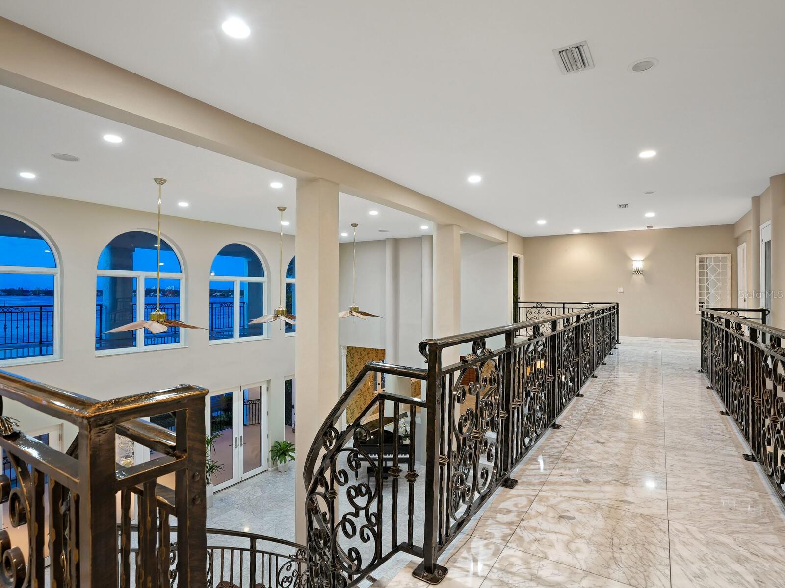 BAY ISLAND - Residential