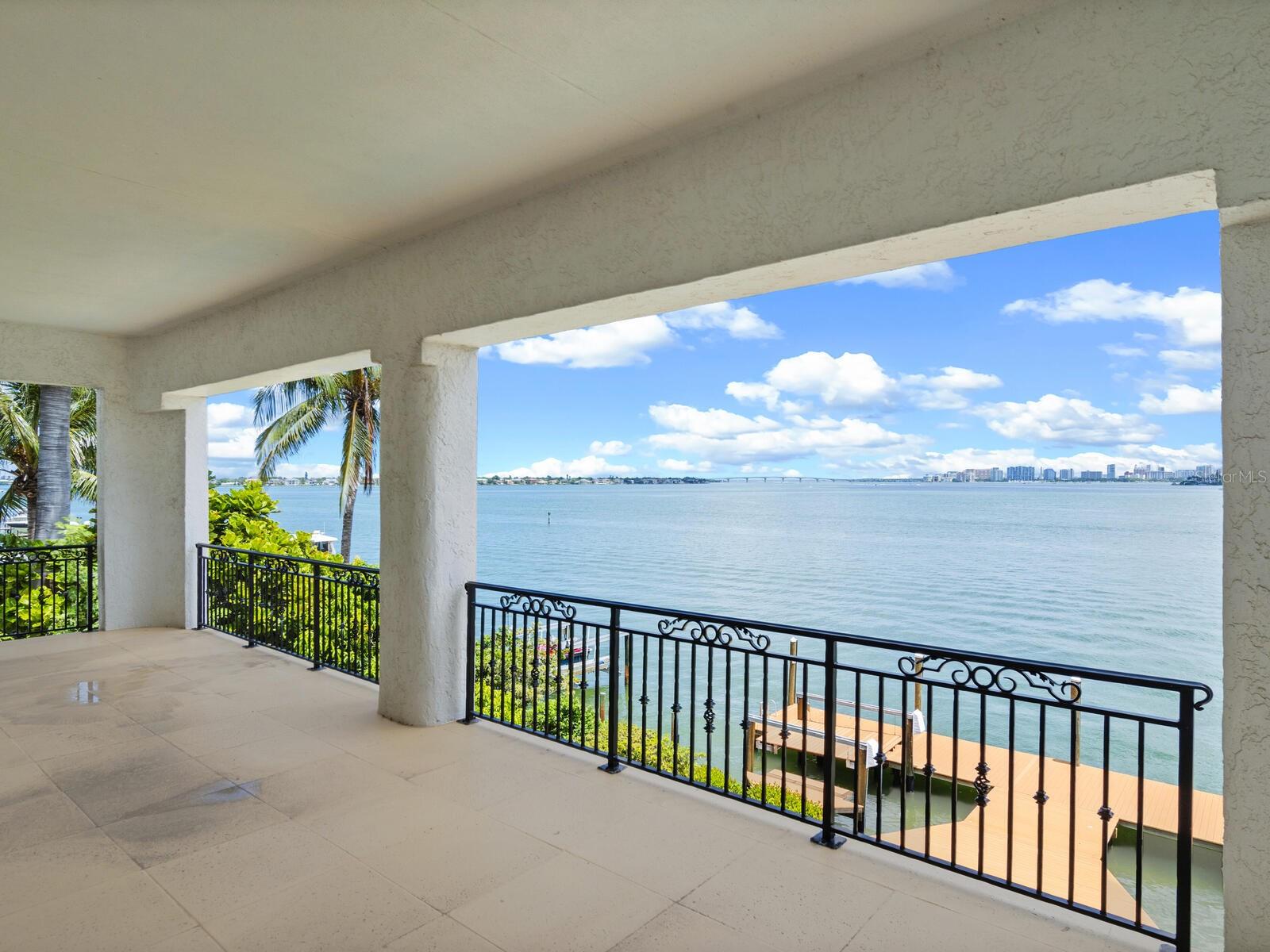BAY ISLAND - Residential