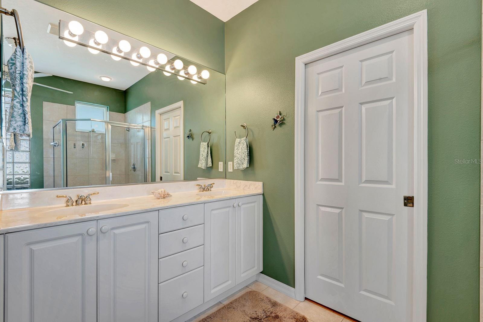 LAKEWOOD RANCH COUNTRY CLUB VILLAGE - Residential