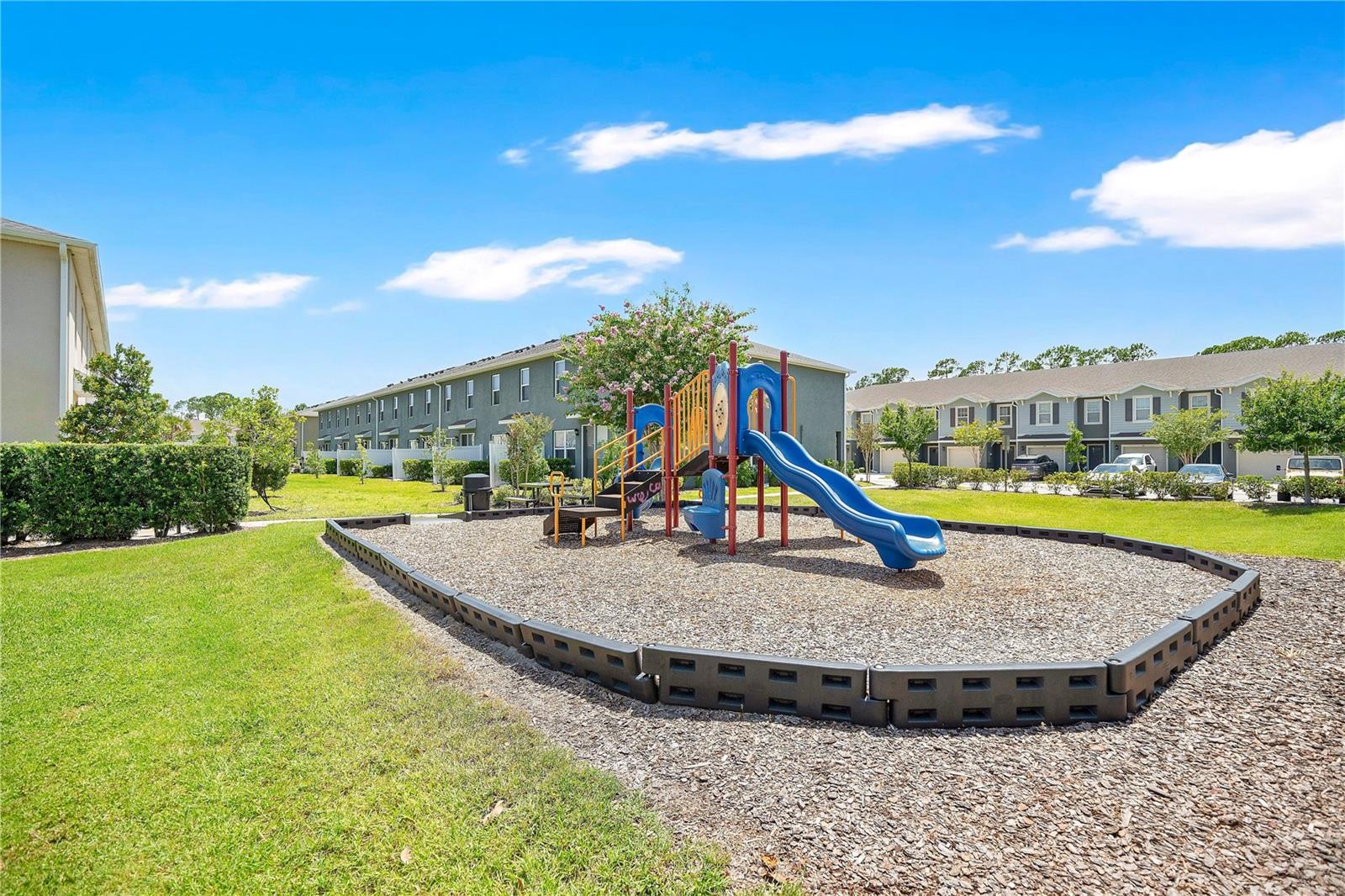 BELLA OAKS - Residential