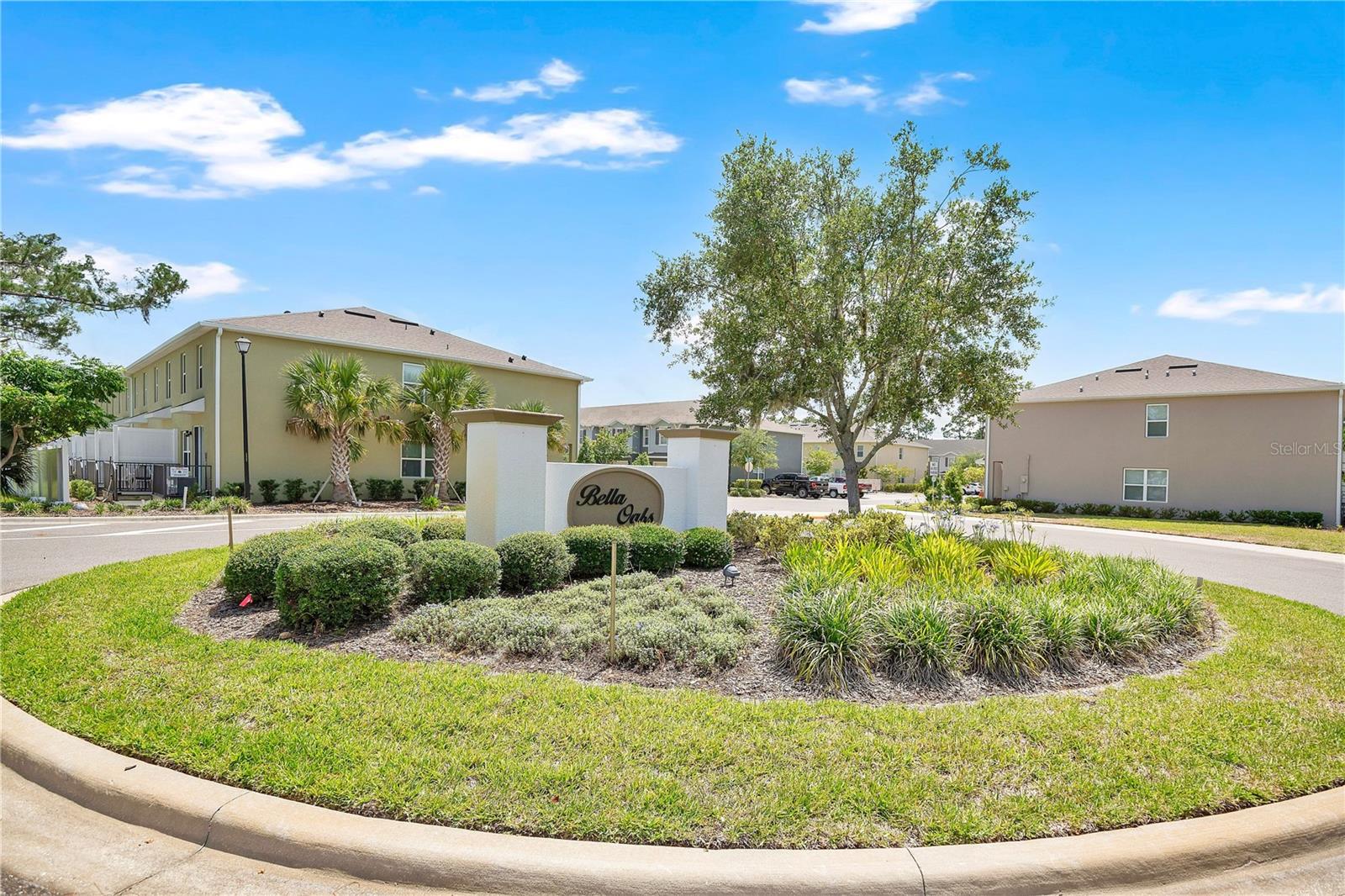BELLA OAKS - Residential
