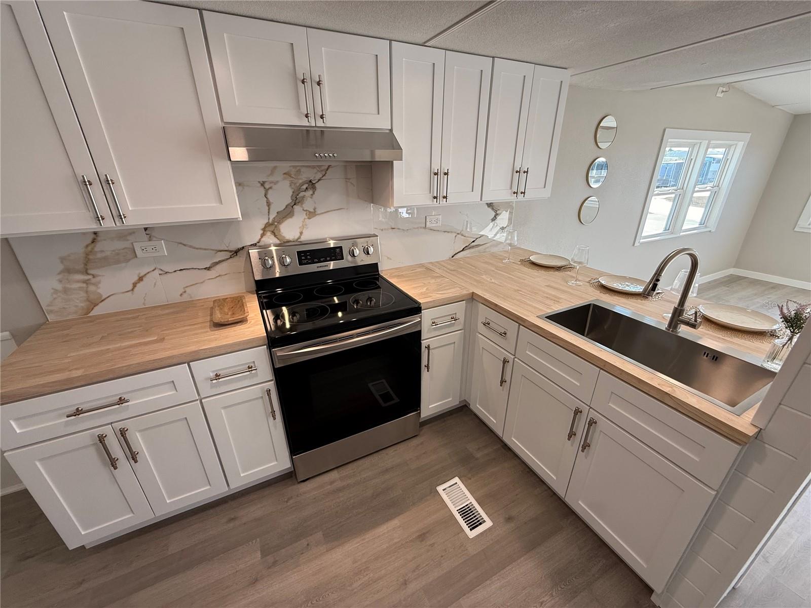 OAK GROVE - Residential