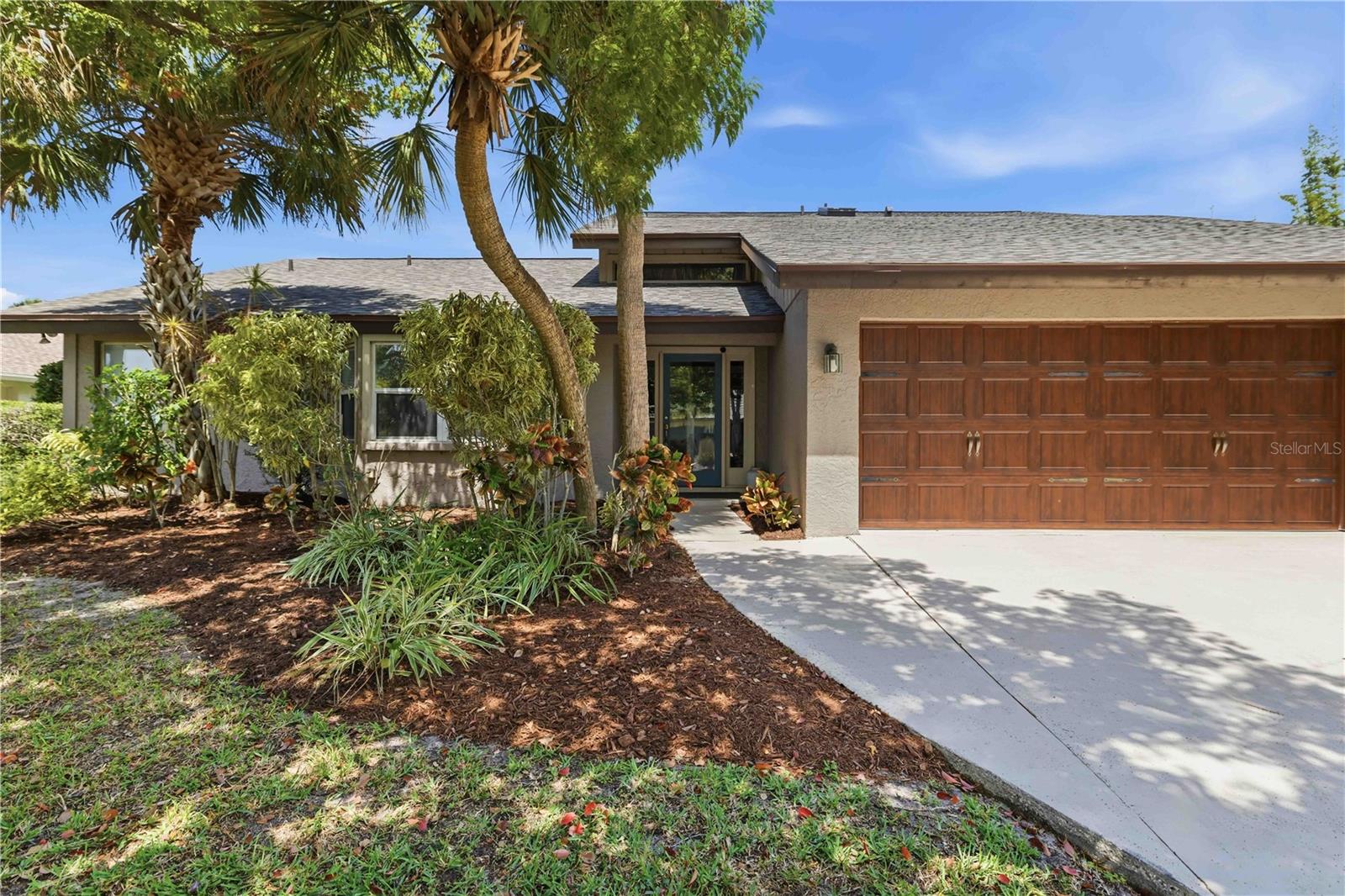 COUNTRY CLUB OF SARASOTA THE - Residential