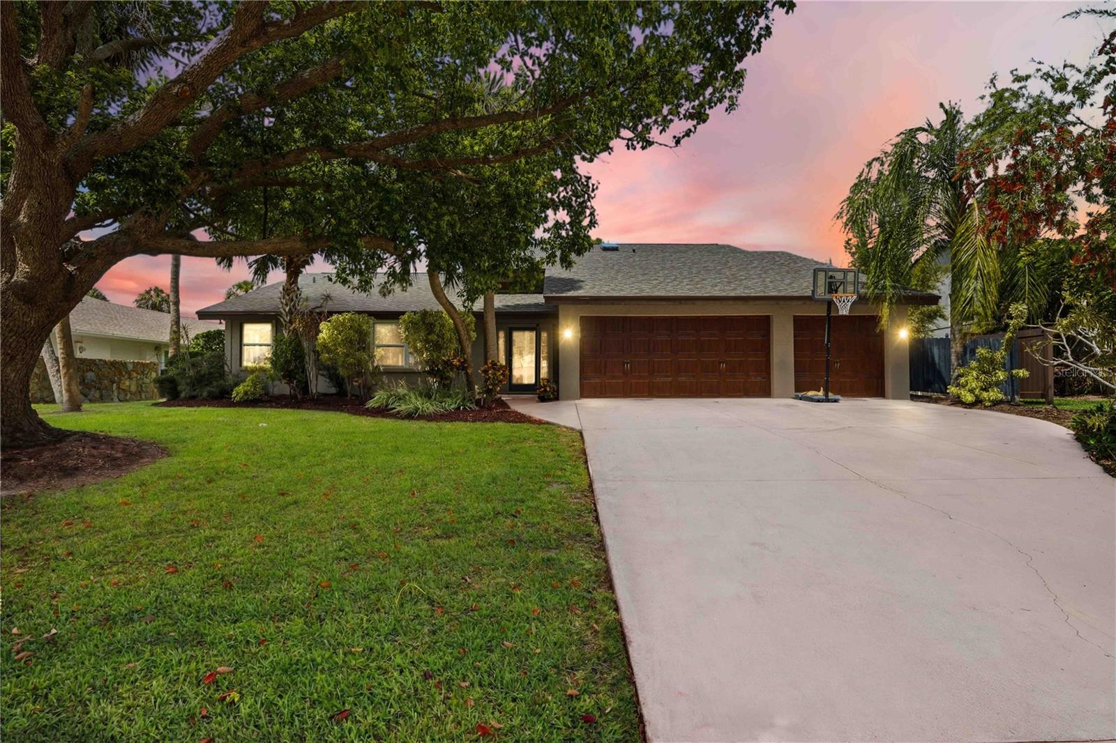 COUNTRY CLUB OF SARASOTA THE - Residential