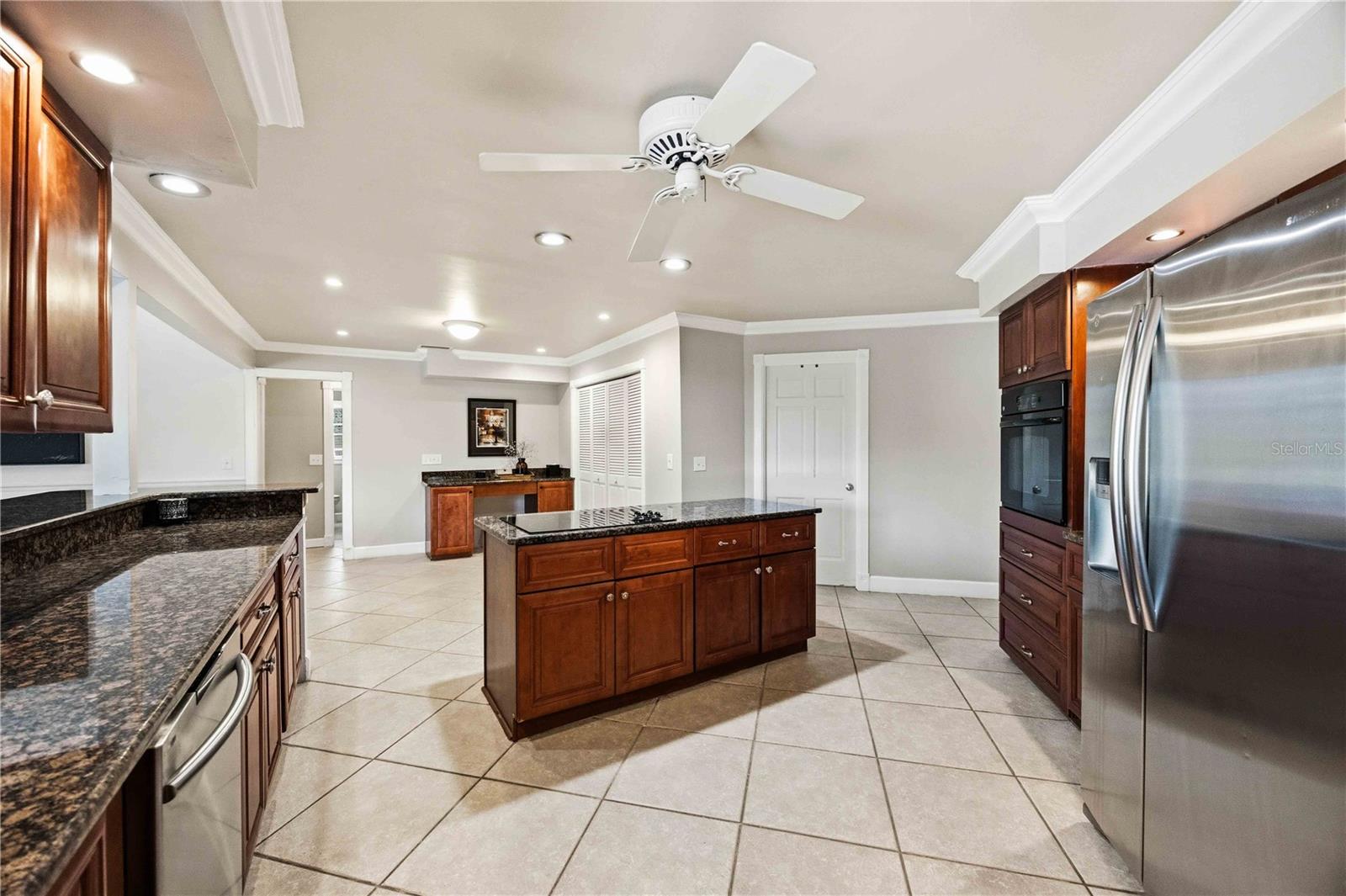 COUNTRY CLUB OF SARASOTA THE - Residential