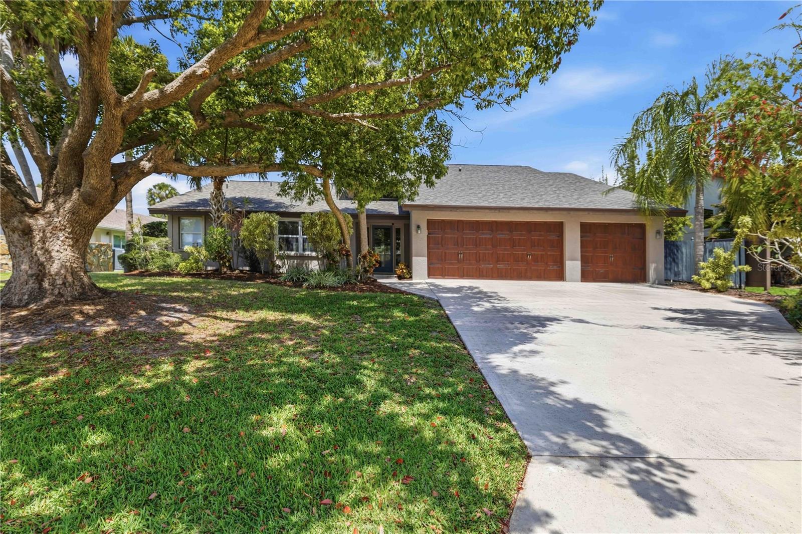 Welcome to 3953 Prairie Dune Drive, located in the gated Country Club of Sarasota with a fully staffed security gate providing twenty-four-hour access control. Positioned along the second fairway, this five-bedroom, four-bathroom home offers golf course views and updates, including a new roof and replumbing. Low HOA fees add to long-term value, while the layout and setting provide an opportunity for updates or personalization over time.
The interior features high ceilings, natural light, and a functional floor plan with two separate living areas. The formal dining room with a bay window sits adjacent to the family room with a wet bar.
The kitchen includes a breakfast area, large pantry closet, wood cabinetry, bar seating, center cooking island, and pass through window to the lanai and pool area.
The upstairs primary suite includes three closets, dual vanities with a separate makeup station, soaking tub, walk-in shower, and a loft overlooking the main living area and fairway.
With five bedrooms, four bathrooms, and two flexible bonus spaces, the home can accommodate multigenerational living, private offices, fitness or hobby rooms, and guest quarters.
Outdoor features include a covered lanai, pool, spa, and golf course views.
The property is located near multiple highly rated golf courses, including TPC Prestancia, the Legacy Trail, parks, marinas, shopping, dining, and everyday conveniences, including Costco, Sprouts, Publix, and Target, with Whole Foods and additional retail coming soon. Siesta Key Beach, voted the number one beach in America, is located less than five miles away.
Optional membership to TPC Prestancia Golf & Sports Club provides access to golf, tennis, pickleball, fitness facilities, a lap pool, dining, and social events. Club amenities are currently undergoing renovation and are expected to reopen soon, with discounted membership opportunities available before reopening.
3953 Prairie Dune Drive offers a large golf course home in an established gated community with flexibility and the opportunity to personalize in a location close to golf, the Legacy Trail, and Siesta Key.