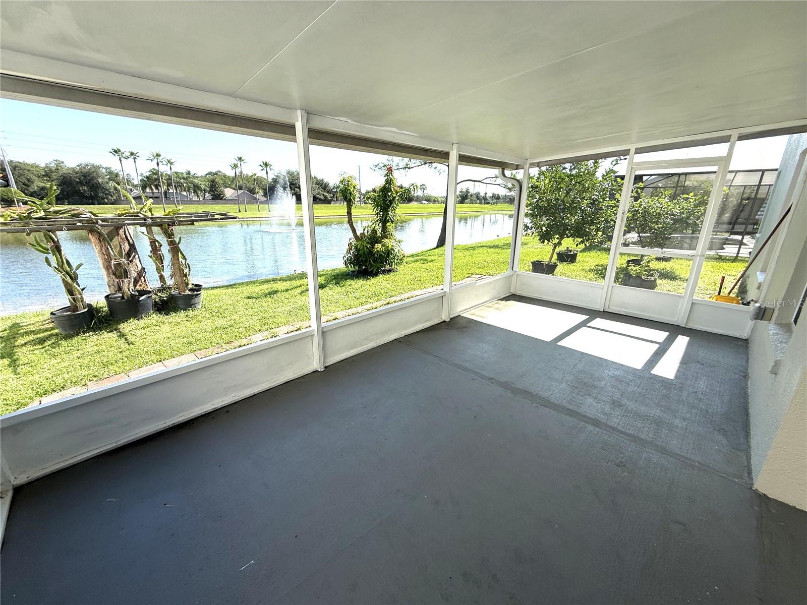 ANDOVER CAY PH 01 44/98 - Residential