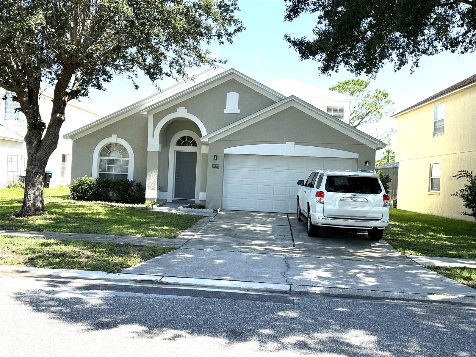 ANDOVER CAY PH 01 44/98 - Residential