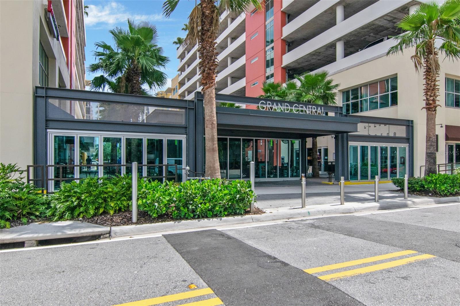 Fantastic 4th Floor rare corner Bronze Floorplan home with massive wrap-around balcony and tons of floor-to-ceiling glass windows with panoramic views of Channel District, Water Street,
and Downtown Tampa Skyline. INCLUDES TWO RESERVED PARKING SPACES. Beautiful 2 bedroom/2 bathroom floorplan. Equipped with gas range, oven and dryer as well as Viking
stainless steel appliances. Downstairs retail includes Crunch Fitness & Gym, Dry cleaners, Pourhouse beer bar, Gingerbeard coffee, Massage Envy, and additional retail. One block to the
Channel District Publix. Amenities include 9th floor pool, spa, fitness, clubroom, green space, grills, and concierge. At Grand Central condominiums, the HOA fee is comprehensive and
includes water, sewer, trash, hot water, cold air, gas, grounds maintenance/landscaping, building/exterior insurance, concierge, 24/7 on-site security, escrowed reserves, pool, spa, and
amenities. All that's left is the electricity which is at a minimum because your big users of energy (oven, range, and dryer) are powered by gas, hot water is provided by a boiler room (so no
electricity for the water heater), and cold air is provided by a water chiller system on the roof, all you pay for is the interior blower. All of these were part of Green Design philosophy for Grand
Central, with Pre-Cast Concrete Panel Exterior supports a Green Design philosophy and is good for the environment. It is easier to maintain over time in comparison to wood or block and
stucco construction. It is good for sound absorption, as well as fire resistance, and structures with pre-cast concrete are subject to lower insurance because of strength and the ability to
withstand fire and wind. Pre-cast panels are great at energy insulation. Grand Central is the only condominium community in Channelside built with pre-cast concrete. Double Pane, UV
Resistant, High Efficiency Windows further prevent noise and enhance temperature control.